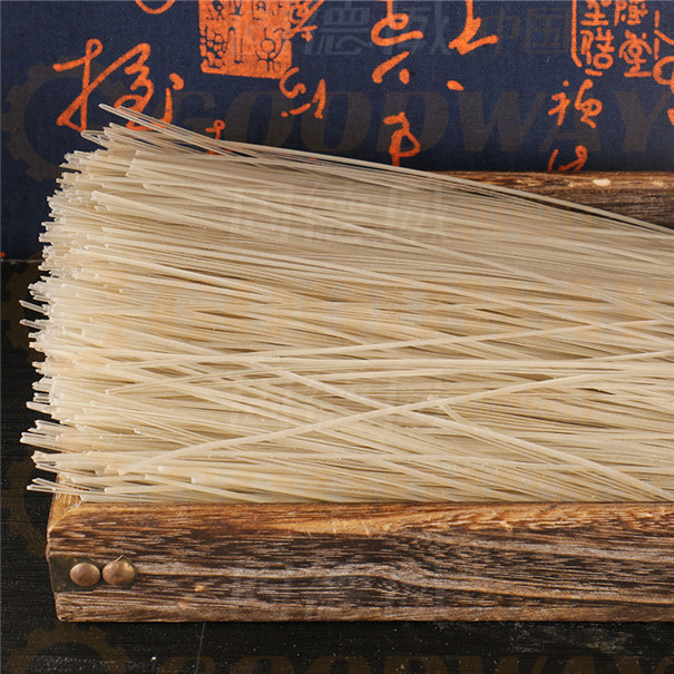 粉條機制作的粉條粉絲與手工制作究竟有哪些區別？從3個角度分析